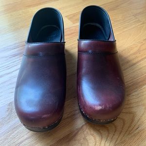 Dansko, Euro size 39 (US 8), good condition